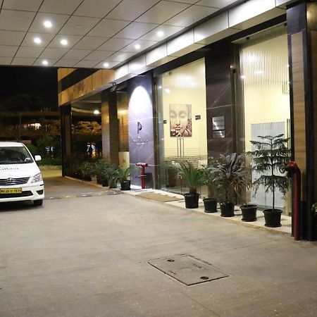 Pallavi A'Vida Navi Mumbai Esterno foto