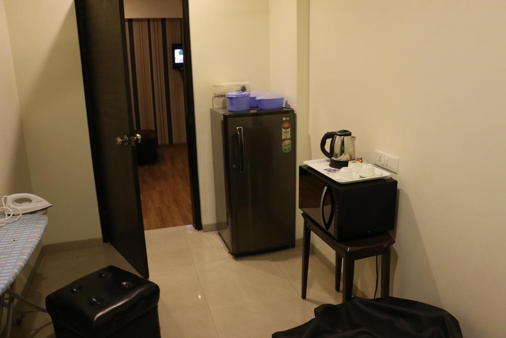 Pallavi A'Vida Navi Mumbai Esterno foto