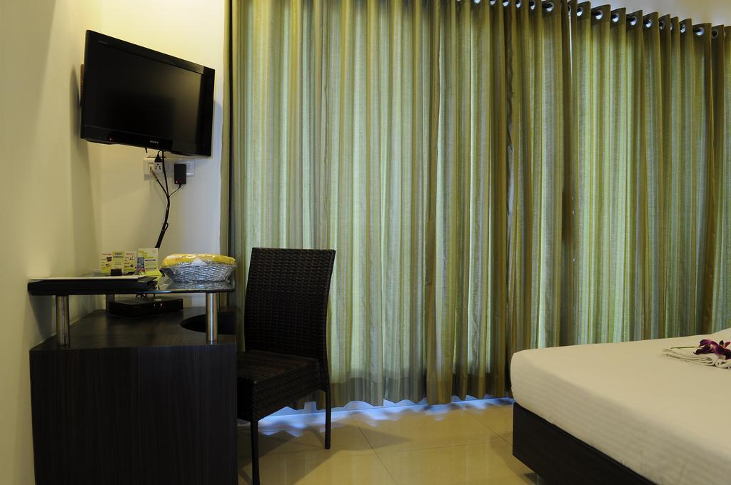 Pallavi A'Vida Navi Mumbai Esterno foto