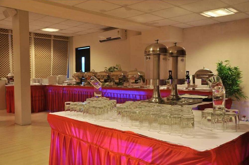 Pallavi A'Vida Navi Mumbai Esterno foto