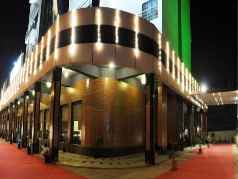 Pallavi A'Vida Navi Mumbai Esterno foto
